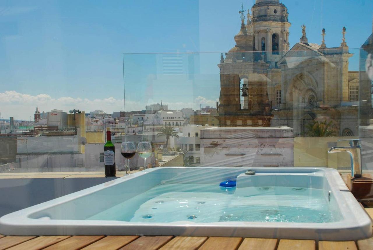 ***** Attic With Impressive Views And Jacuzzi Apartment Кадис Екстериор снимка